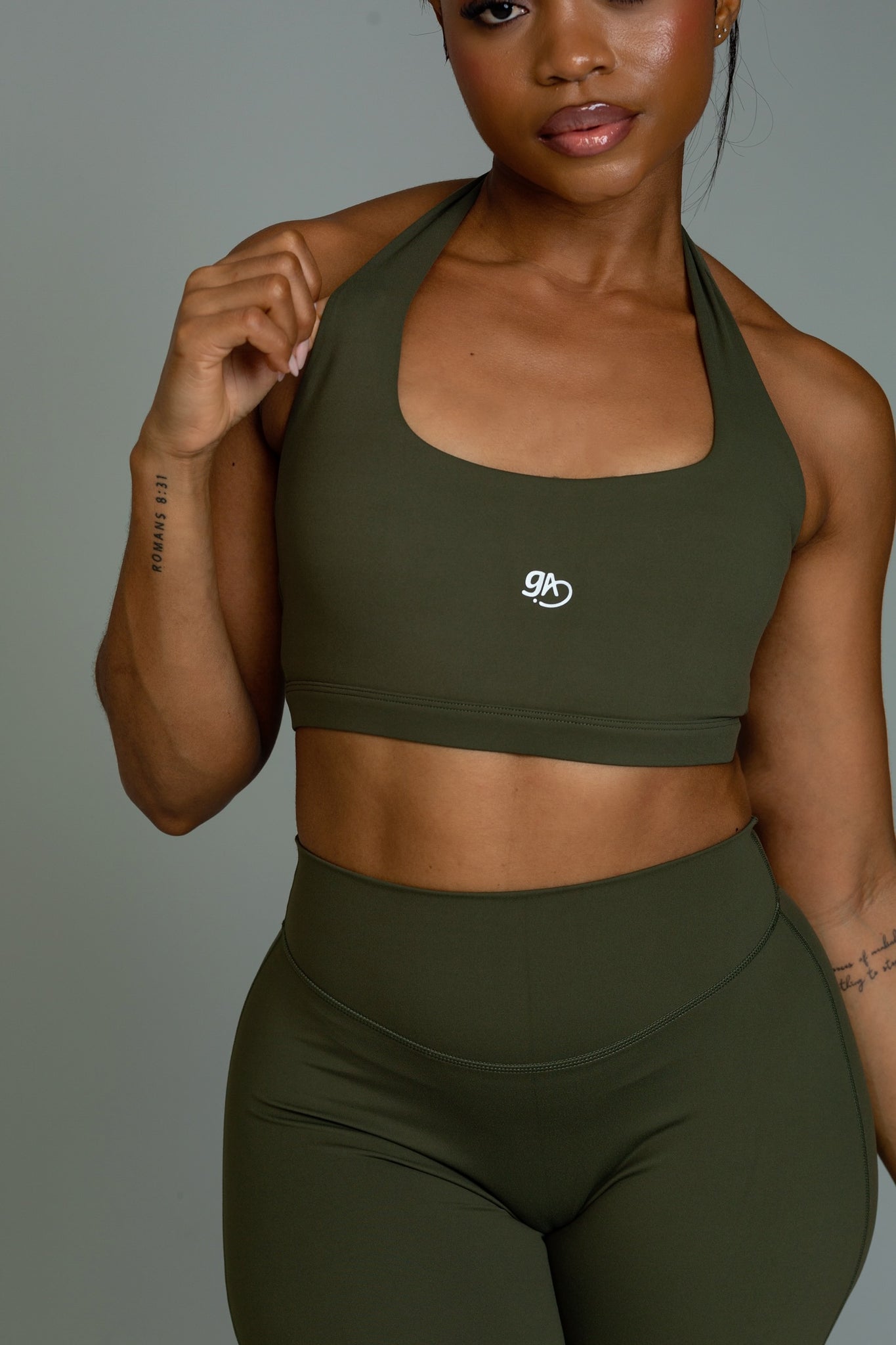 Scoop halter bralette (olive)
