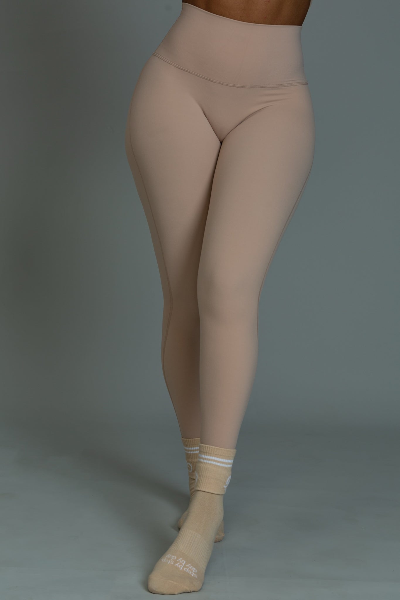 Stillness high waisted leggings (almond)